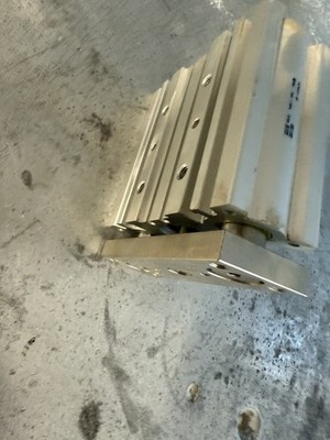 SMC MGPM25TF-50Z Pneumatizylinder Führungszylinder Max. 1.0MPa Zylinder