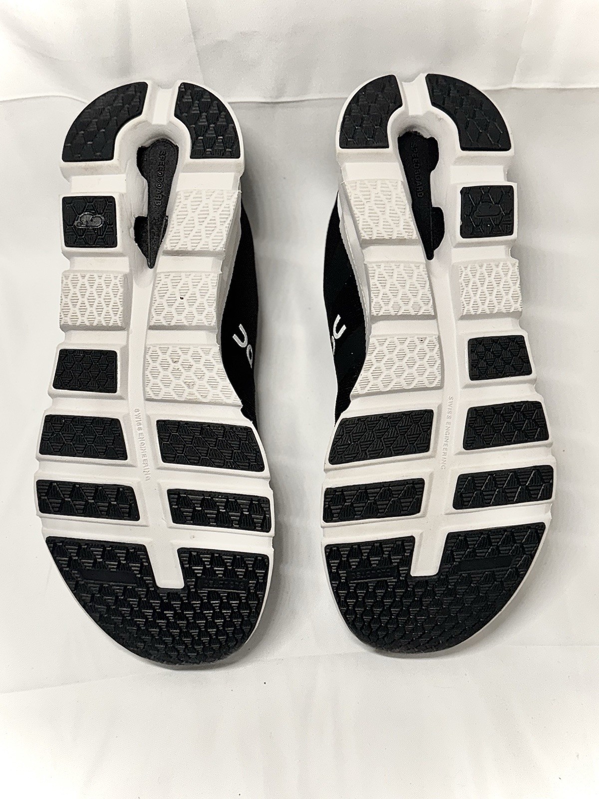 On Cloudrunner Eclipse Frost with mesh upper and … - image 6