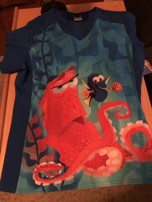 Finding Nemo Dory Cherokee Scrubs Disney Tooniforms  V Neck Top Large. New/tags