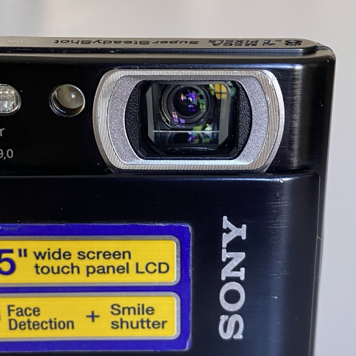 Sony Cyber Shot DSC-T200 8.1MP Digital Camera Black w/Battery