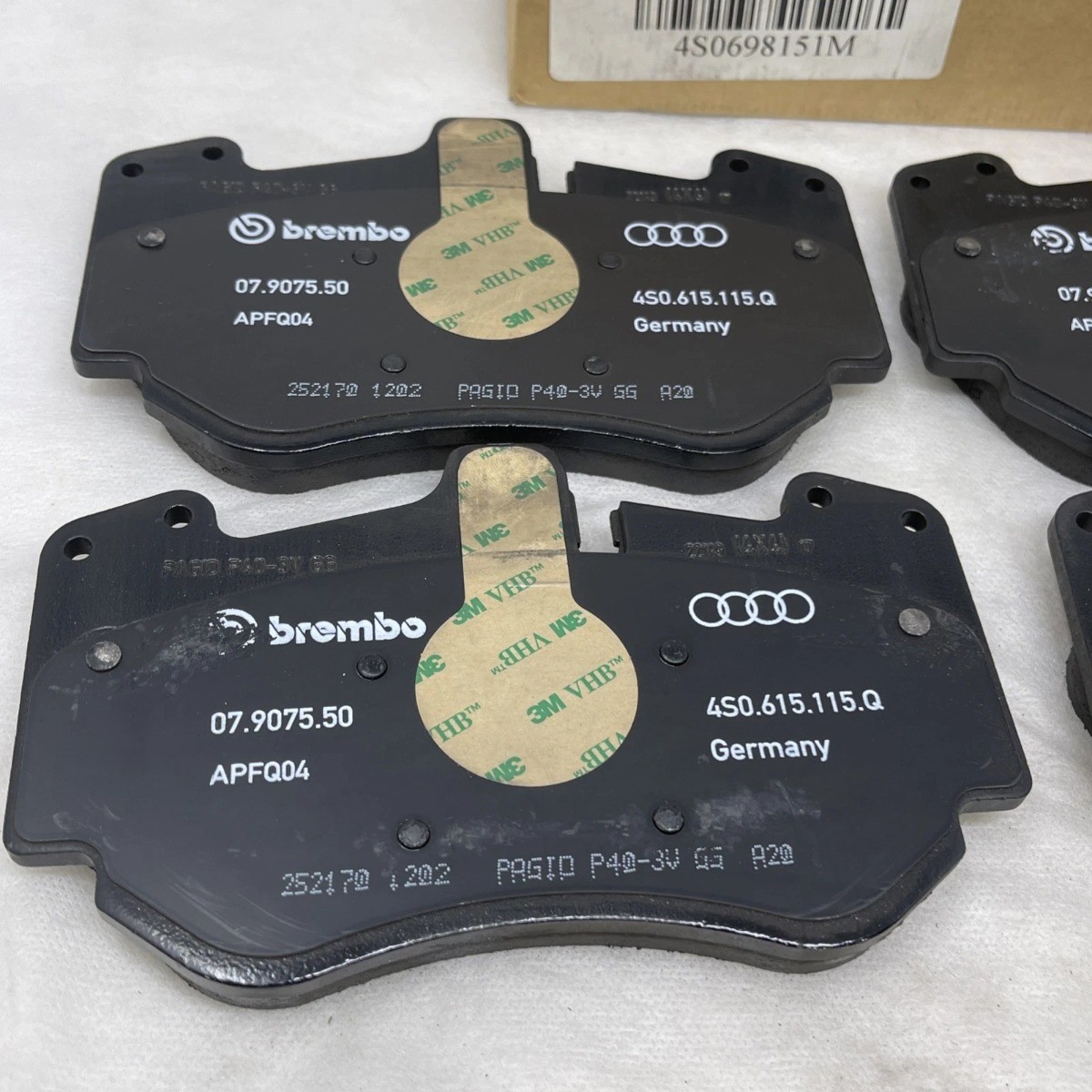 For Lamborghini Huracan 5.2 Front Brake Pad Kit With Sensor 18-20 4S0698151M