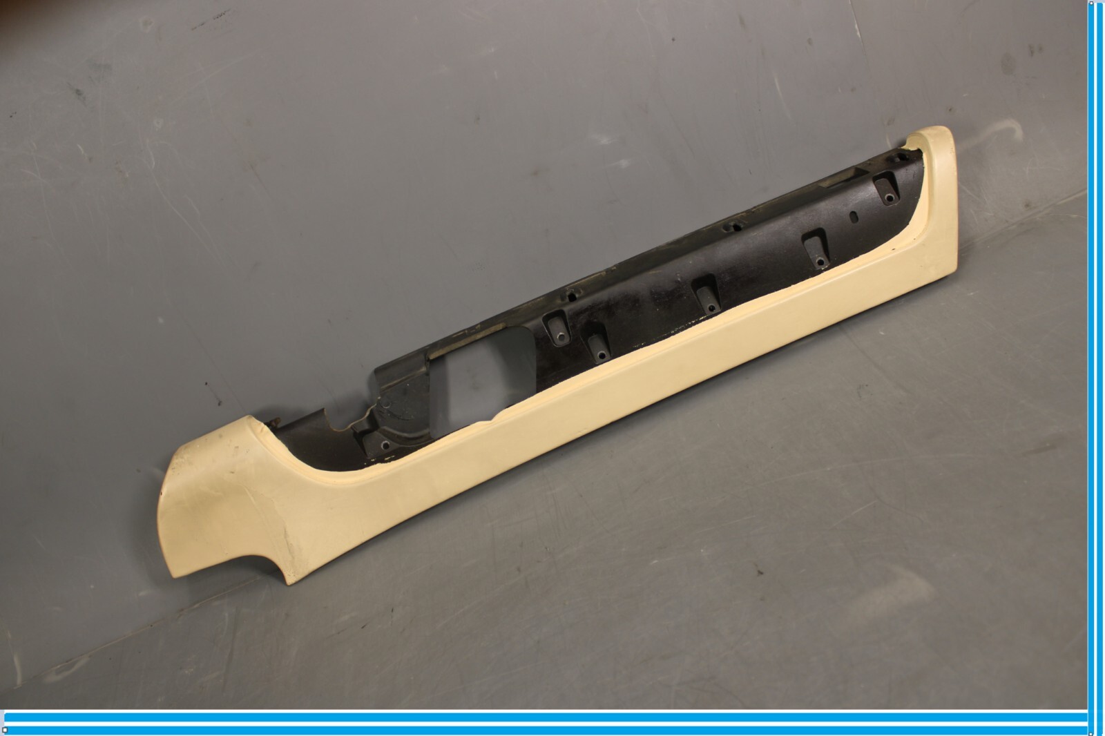 Bentley Continental 2006-2012 Front Right Lower Side trim