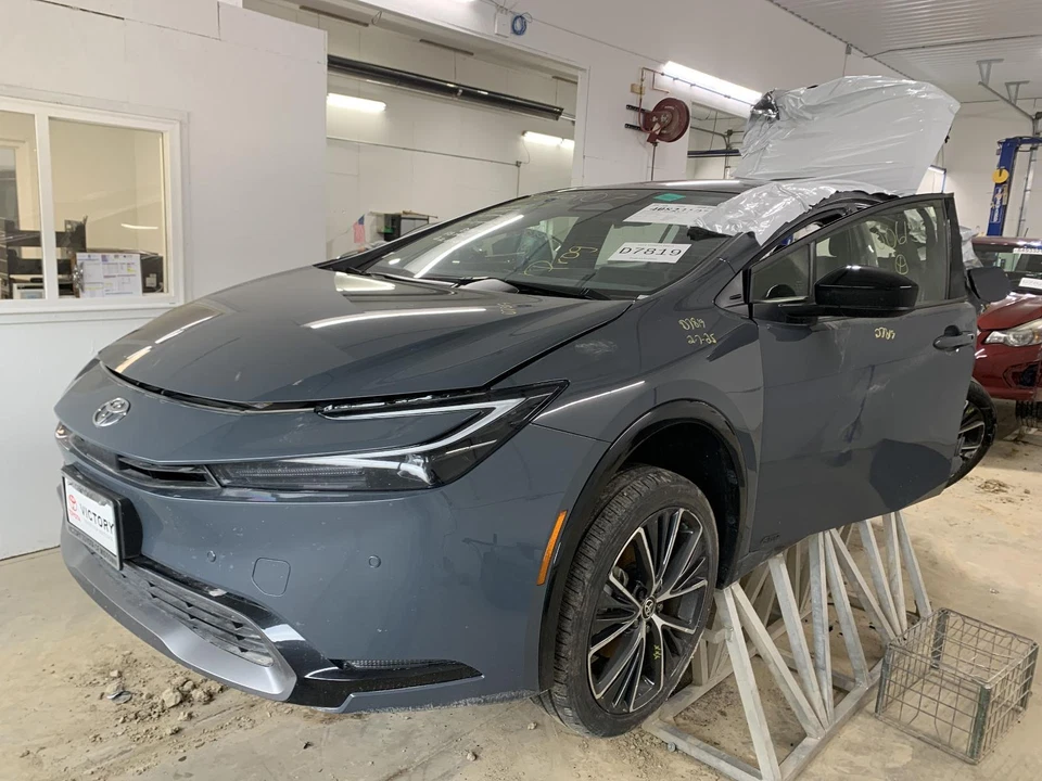 Compresor de aire acondicionado usado se adapta a: Toyota Prius Prius 2023 grado A Foto 2 de 4