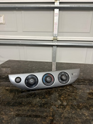 #ad 2002 2006 Toyota Camry SE Heat A C Temperature Climate Control HVAC w. security $75.00