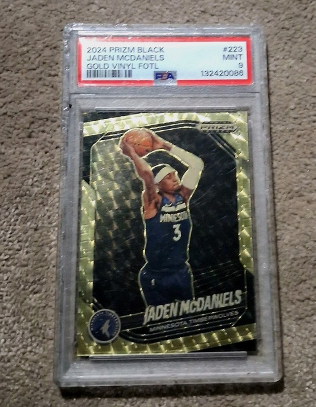 ​2024 Panini Prizm Black Jaden McDaniels Gold Vinyl FOTL /5 #223 PSA 9 MINT SP