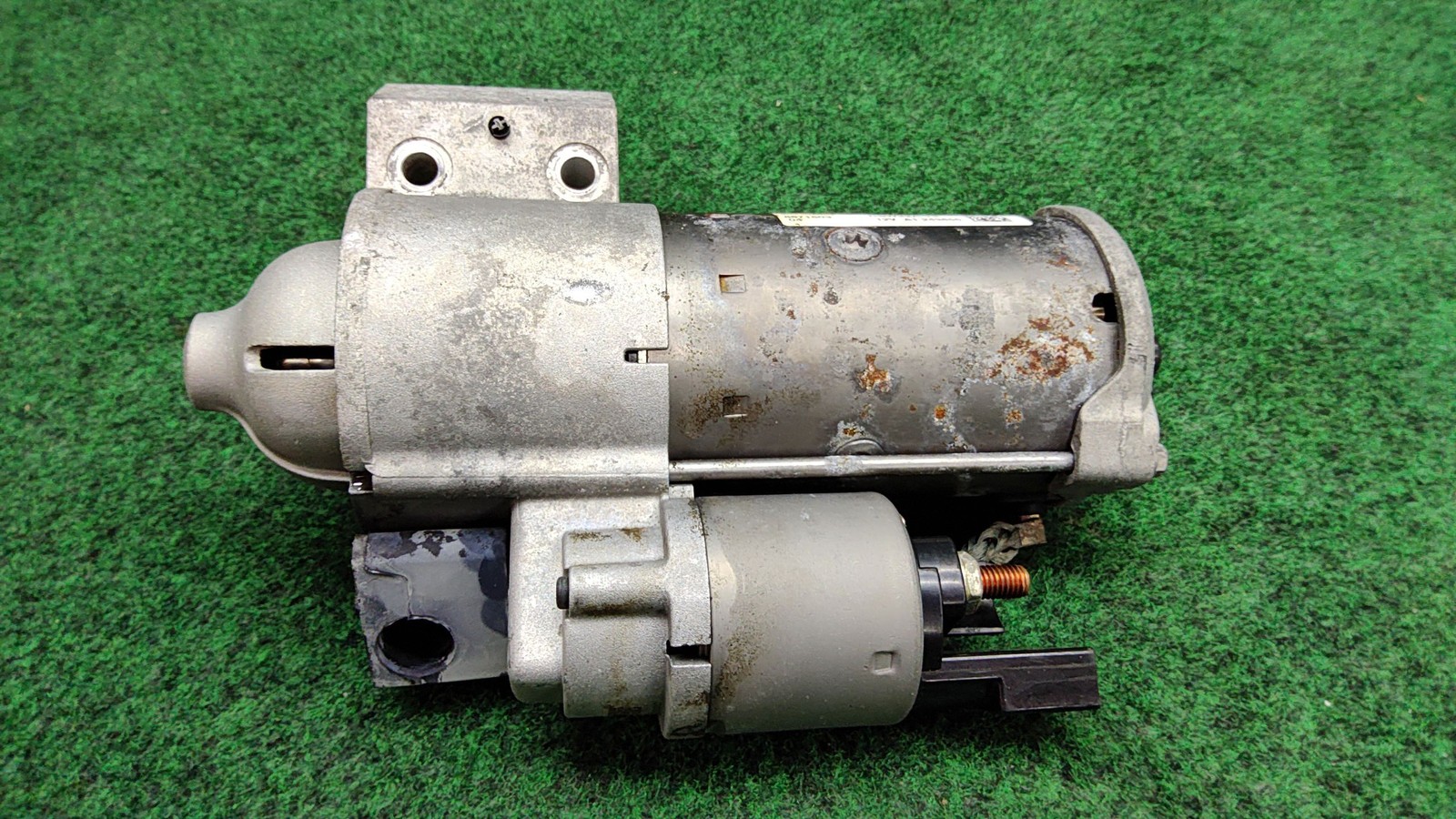 2018-2022 BMW 330i Starter Motor Assembly OEM 12419847303