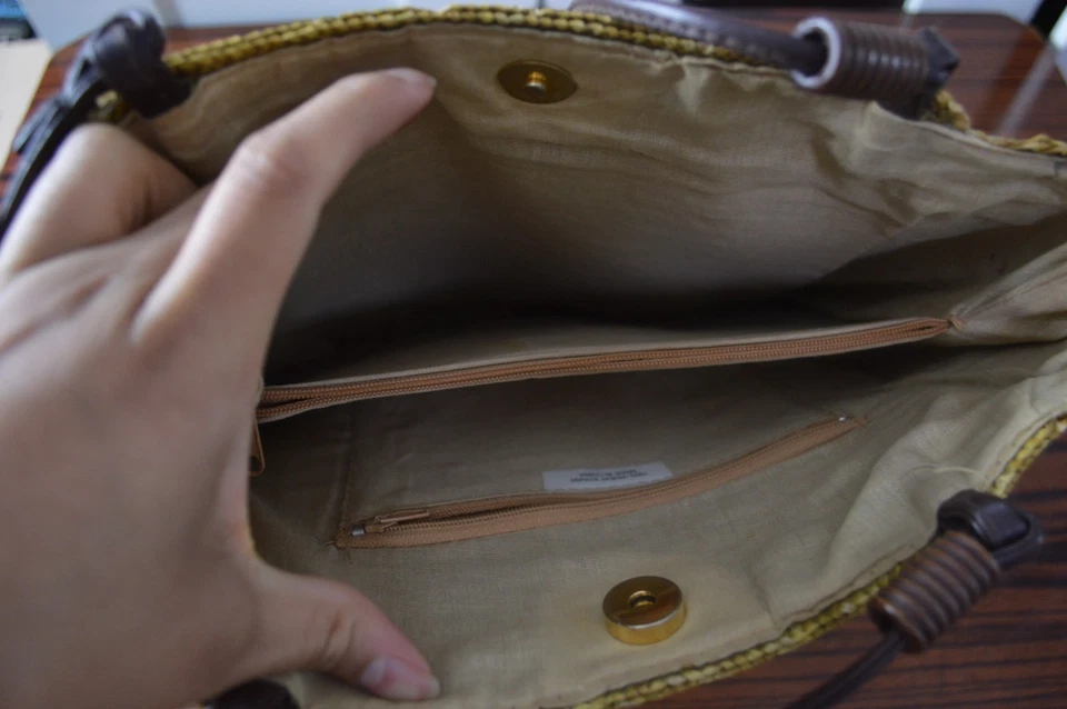 Vintage Straw Tote Bag Women’s Shoulder Purse with Leather Handles - Image 3 of 4