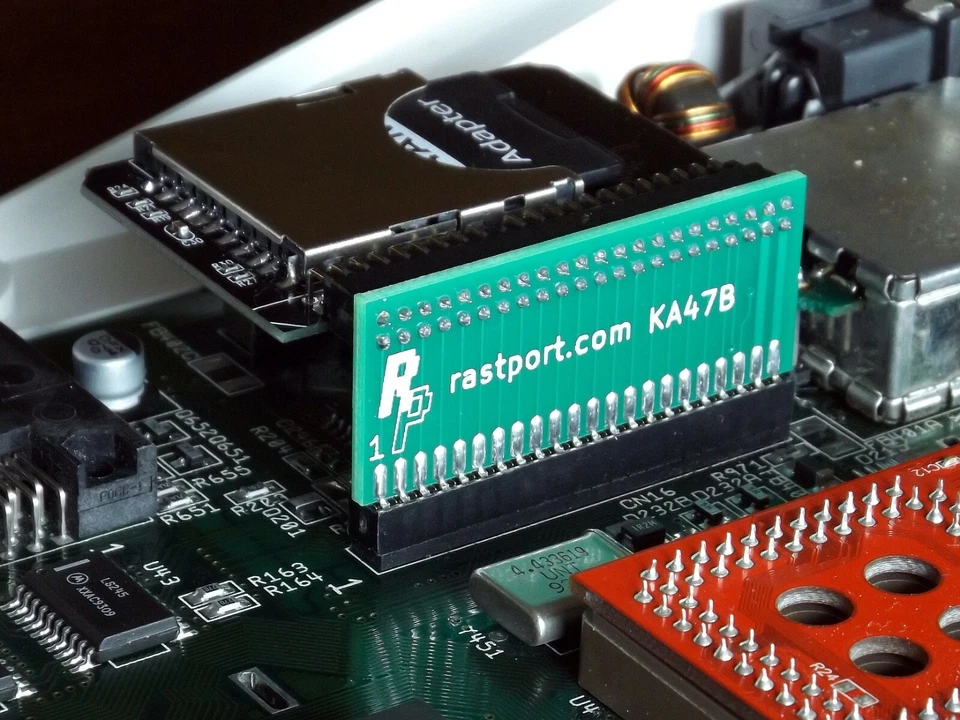 Amiga A600 A1200 Nuevo KA 47 Ángulo IDE 44 PIN con Adaptador SD / LED Funcionando