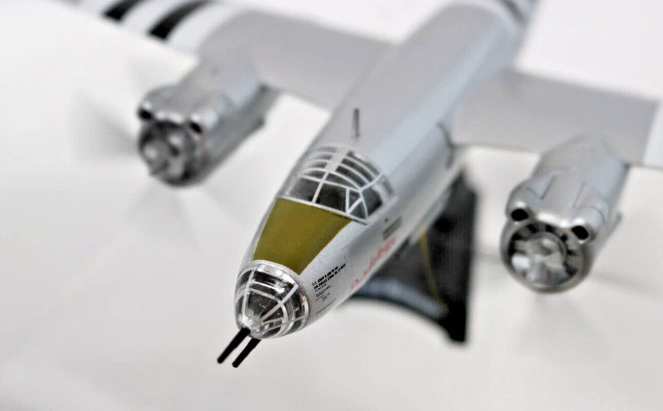 美国空军 B-26 Marauder "Perkatory"II 1:107 PS5562-3 达龙当天发货 — 第 4/4 张图片