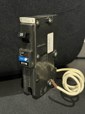 Eaton BRLAFGF120 Breaker,20A,1P, 120/240V, 10 kAIC, Type BR Combo AFCI/GFCI