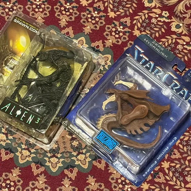 Alien 3 Dog Alien Figure - Movie Authentic, New