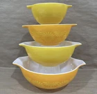 Vintage Pyrex Sunflower Daisy Yellow Orange Cinderella Nesting Bowl Set Of 4