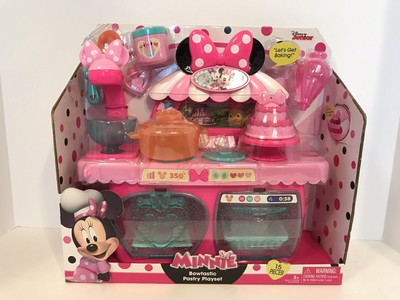 minnie pastry oven playset