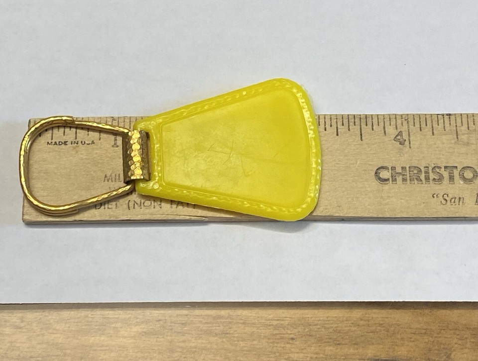 Vintage Hertz plastic keychain Yes Hertz Sells Cars Too Shelby