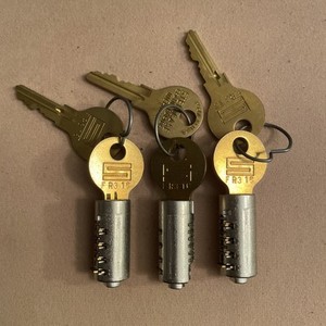 Lot 3 Steelcase FR Lock Cylinder Plugs Keys FR316