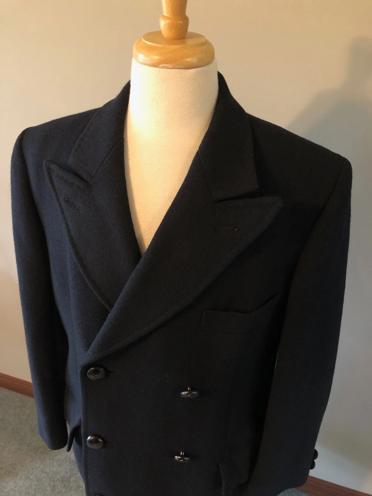 Men's Bloomingdales Navy Wool Double-Breasted Overcoat-Size 40R-Made in England - product detail image 2