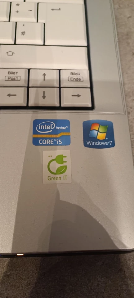 Fujitsu Lifebook S751 240GB SSD - Core i5 - 8GB RAM Windows 10 Notebook Laptop - Bild 3 von 4