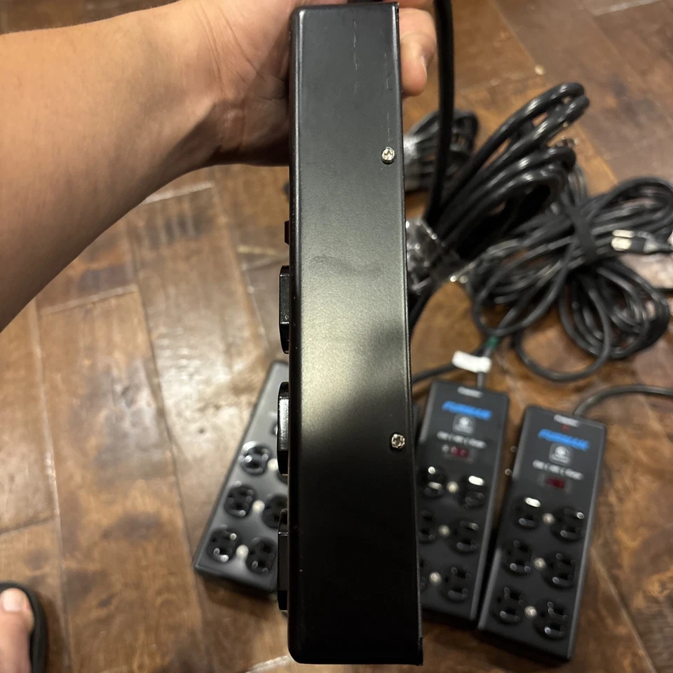 Furman SS-6B 6-outlet Surge Suppressor Strip (5-pack) Bundle - Image 4 of 4