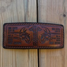 Cartera de cuero vintage para gatos grandes puede ser peligrosa doble pliegue puntada a mano