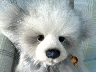 CHARLIE BEAR ''HECTOR'', 18'', GRAU/WEISS LANGFLOR, ETIKETT, EX-ZUSTAND, WELTWEITER VERSAND!