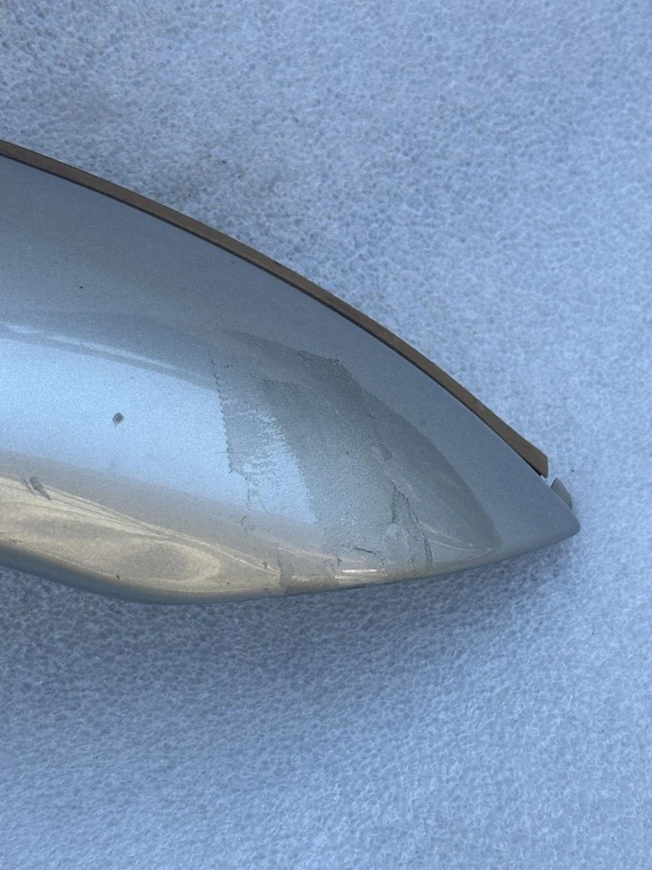 1997 1998 1999 MITSUBISHI MONTERO SPORT RIGHT FENDER FLARE MOLDING ARCH TRIM - Image 3 of 4