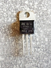 BTB12-600C Triac Thyristor 600V 12A TO220 Menge W&auml;hlbar