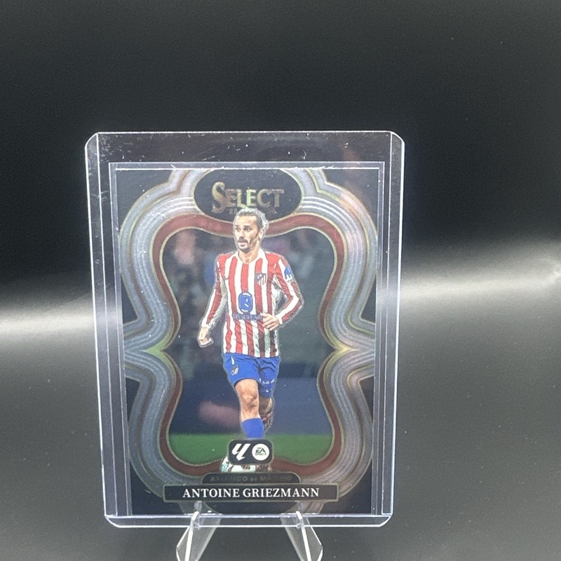 Antoine Griezmann Atletico Madrid; Topps Chrome/Select; 3 card lot France Legend