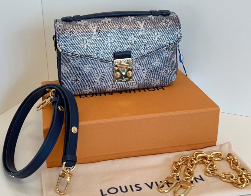 Louis Vuitton Metis East West Limited Edition 2-Way Shoulder Crossbody Bag with Chain