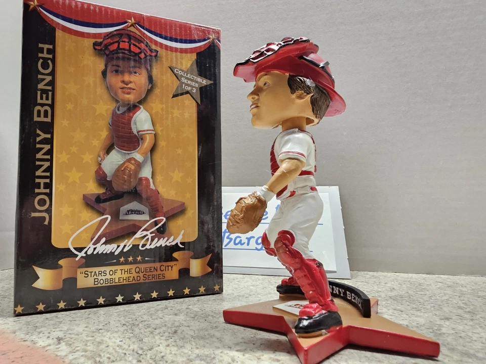 Johnny Bench Cincinnati Reds MLB 2015 SGA Bobblehead NIB Stars Of The Queen City - Image 4 of 4