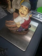 Vintage Beautiful Small Resin Statue Man Barrel Grapes Home Decore wine holder