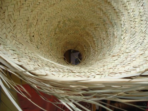 Moroccan handmade raffia bohemian light pendant, open work lamp shade L75cm - Picture 10 of 10