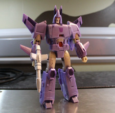 Transformers Kingdom Voyager Class Cyclonus 100 Complete w Box and Instructions