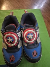 Marvel Avengers Toddler Boy's Size 10 Captain America Light-Up Sneaker Shoes