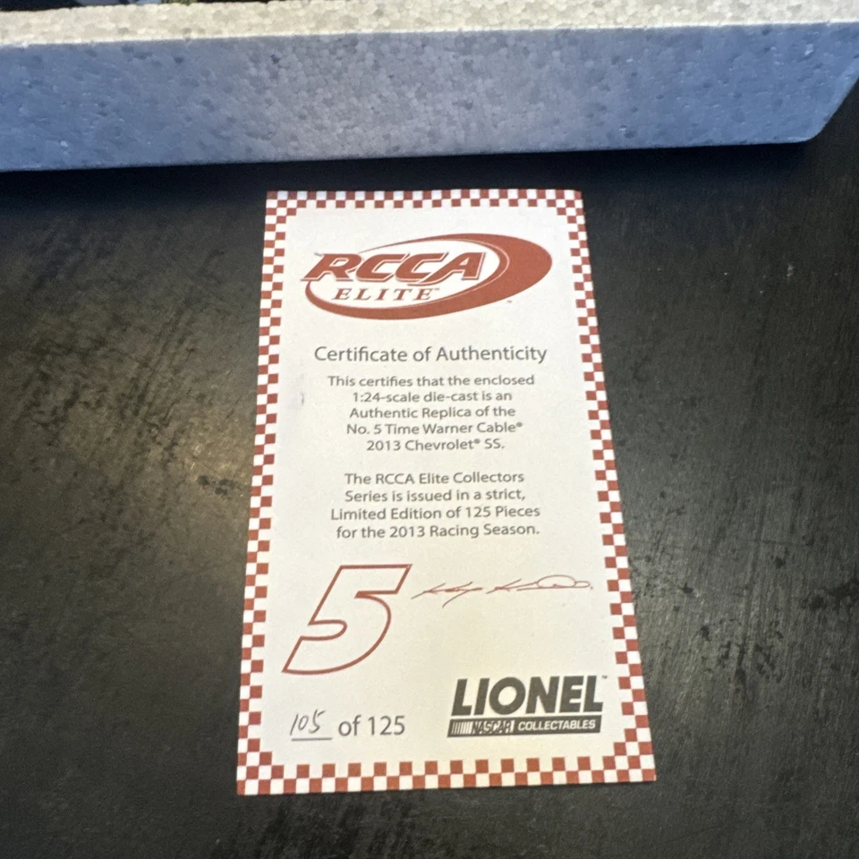 Cable Kasey Kahne 5 Time Warner 2013 1/24 Lionel Nascar Diecast Elite 125 hecho Foto 3 de 4