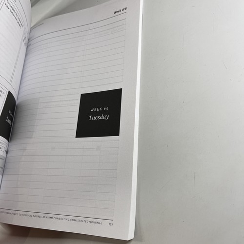 The Strategy Journal 1st Edition by Kris Safarova Paperback Consulting Textbook - 第 9/17 張圖片
