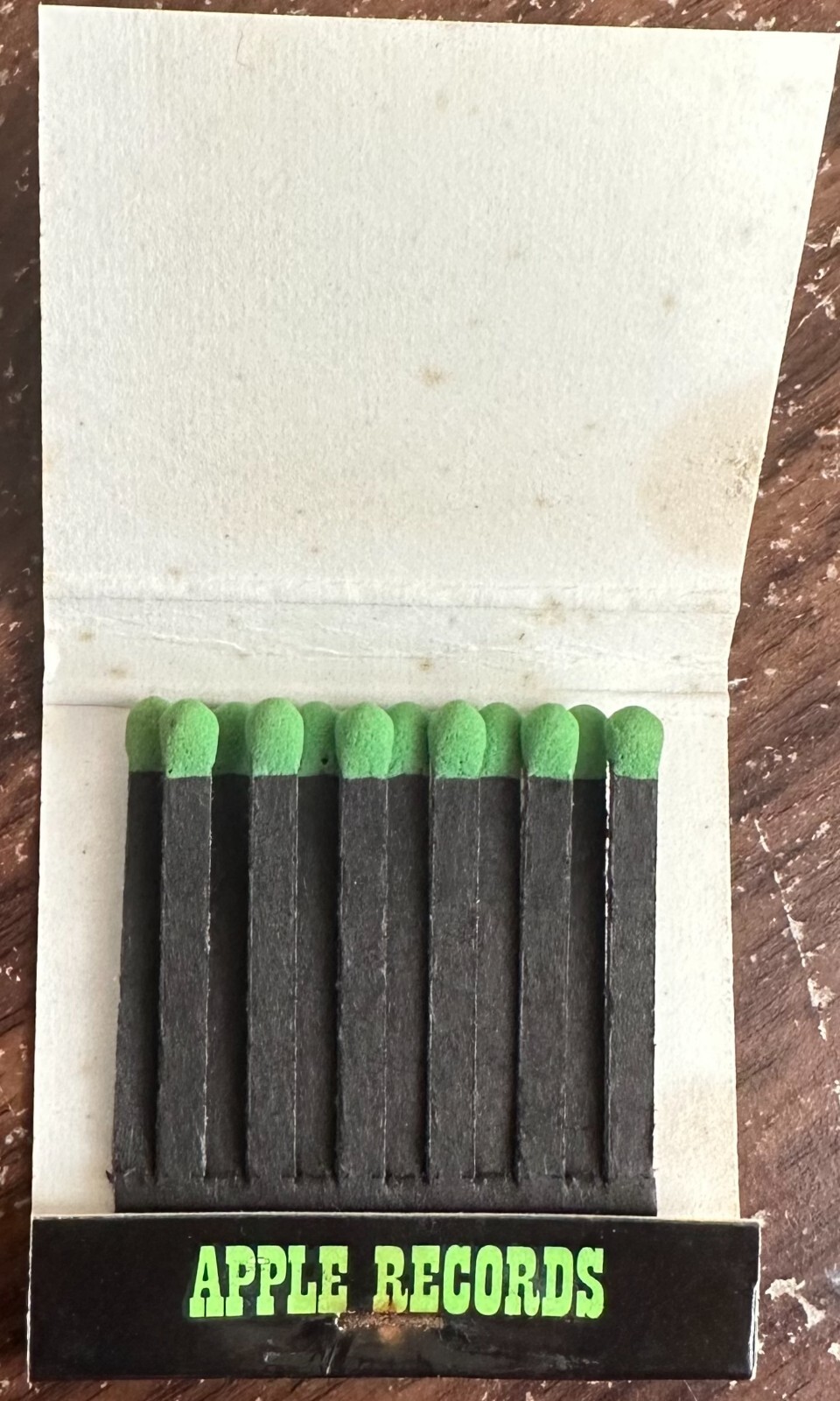 PACK OF APPLE MATCHES THE BEATLES APPLE RECORDS LONDON OFFICES