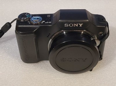 Sony Cyber Shot DSC-H20 10.1MP Digital Camera - Black 