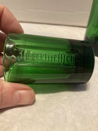 Set di bicchieri Jagermeister Shot un'oncia e logo sul fondo ottime condizioni - Foto 1 di 4