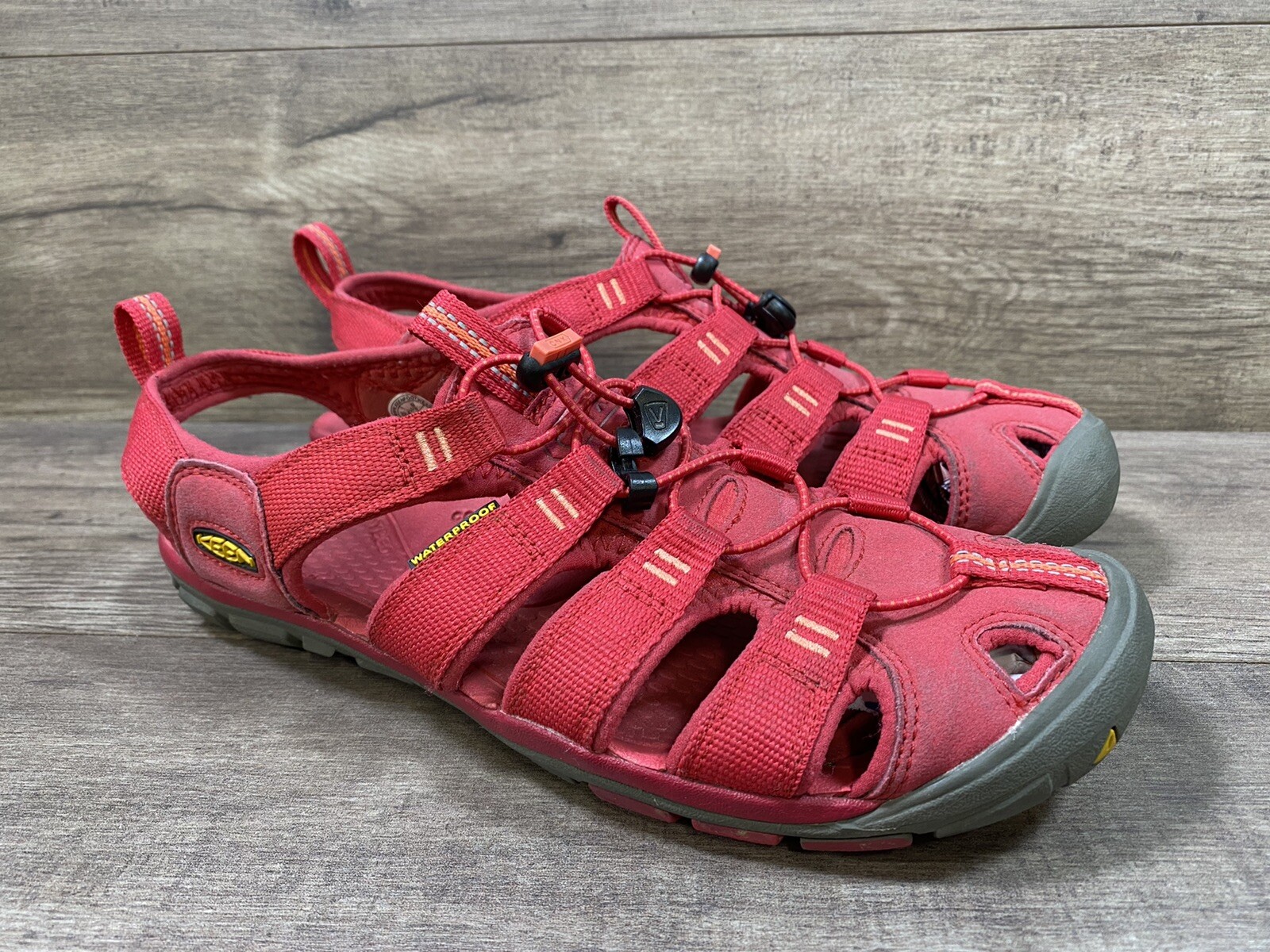 Sandali sportivi Keen Clearwater CNX rosa caldo sentieri campeggio impermeabili donna taglia 9