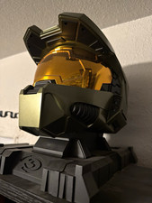 Halo Master Chief Helmet w/ Display Stand, Mo...
