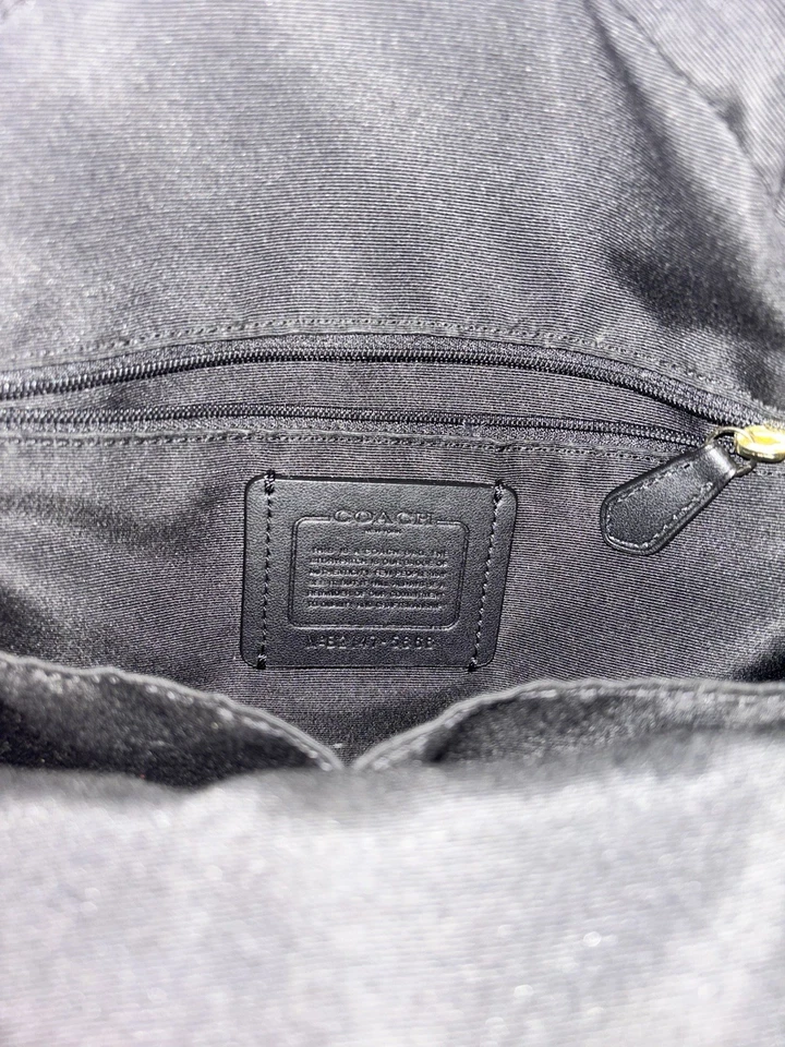 Mini Mochila Coach de Cuero Guijarro Negro Dorado Herrajes - Bolso Auténtico Foto 3 de 4