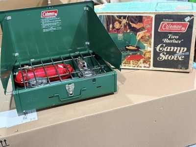 Vintage Coleman 425E499 Two Burner Camp Stove Fuel Gas Red Tank