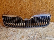 Calandre Skoda SUPERB