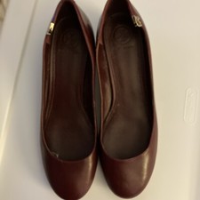 Tory Burch Elizabeth Pumps Shoes 9M Burgundy Leather Block Heels $298