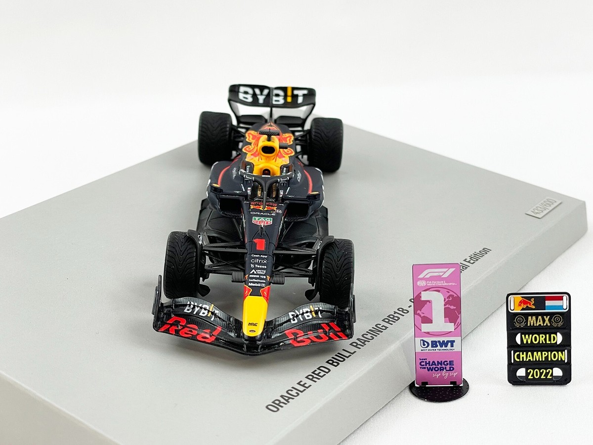 Red Bull F1 RB18 Max Verstappen Japan 2022 World Champion Spark 1