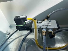 P2LBX592ESHDDB49 Parker Pneumatic Solenoid Operated Valve