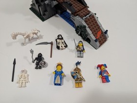 LEGO Castle: Drawbridge Defense (7079) 99% Complete with Extra Lot