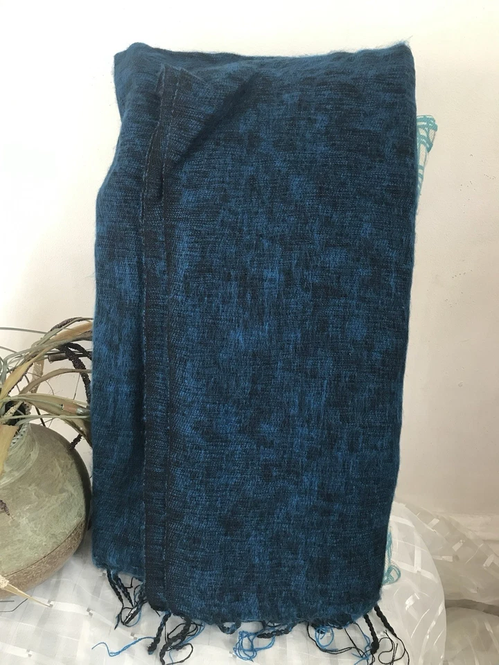 Himalayan Yak Wool Shawl Handmade Scarf hand loomed throws - Image 2 of 4