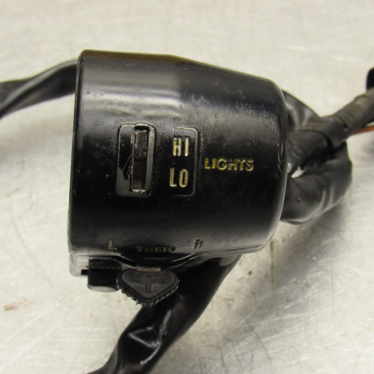 1979 Kawasaki Z 1000ST KZT00E Left Handle Bar Controls 46091-1049