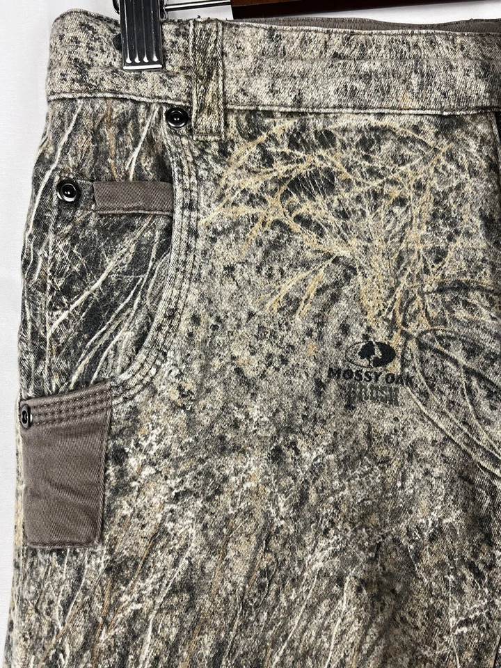 Trendy Camo Cargo Pants Soft Stretch Grunge Skater 28.5W 27.5L Unisex Streetwear - Image 3 of 4